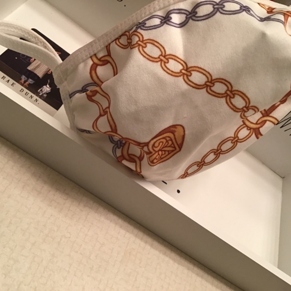 Mask - Picture 3 of 4